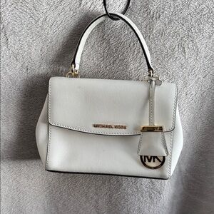 Michael Kors Ivory leather bag with Gold Accents